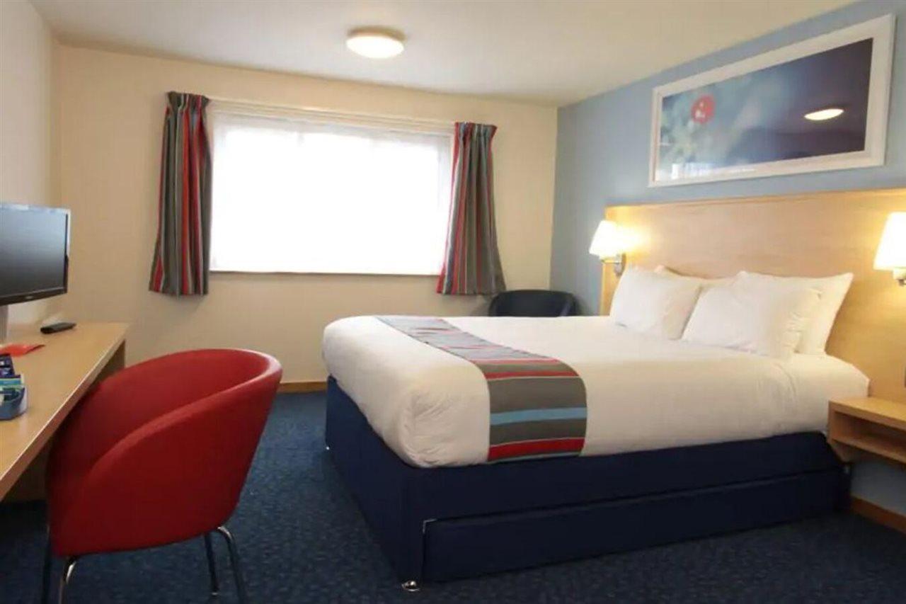 Travelodge Leeds Central Vicar Lane Екстериор снимка