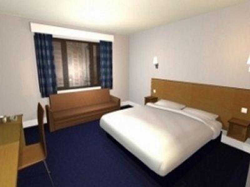Travelodge Leeds Central Vicar Lane Екстериор снимка