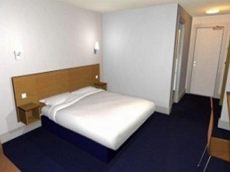 Travelodge Leeds Central Vicar Lane Екстериор снимка